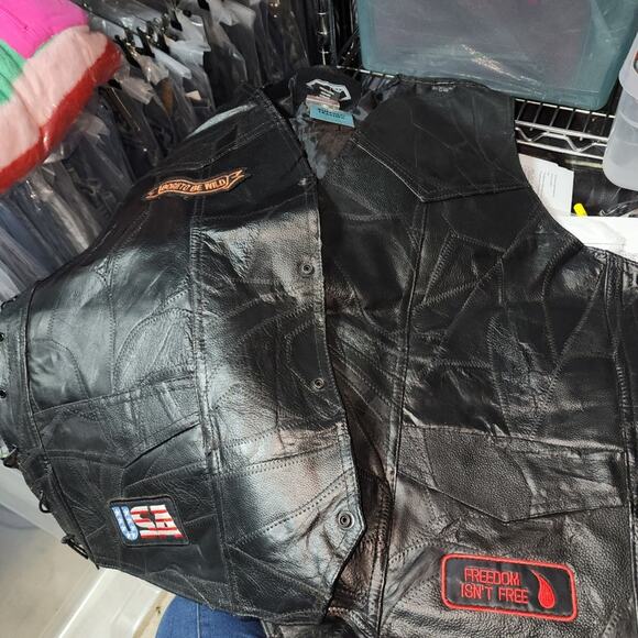DIAMOND PLATE NWOT MENS SIZE 3XL LEATHER BIKER VEST - Picture 1 of 6